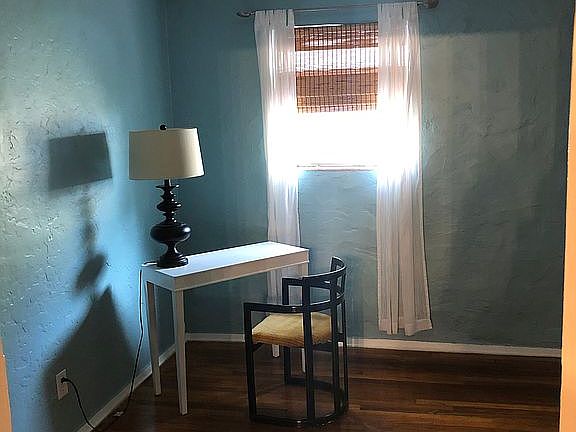 5th image of 717 Macy St