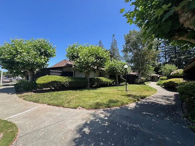3464 Willis Dr — Photo 2