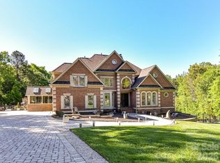 2723 Providence Pine Ln, Charlotte, NC 28270