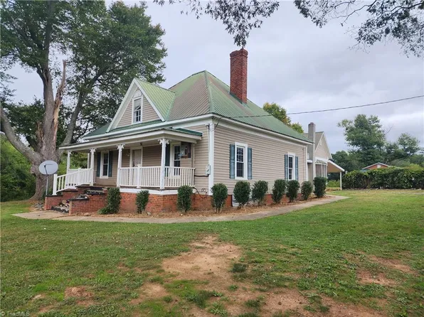 486 Browns Crossroads Rd, Staley, NC 27355