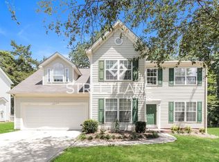 12109 Mountainside Ln, Charlotte, NC 28278