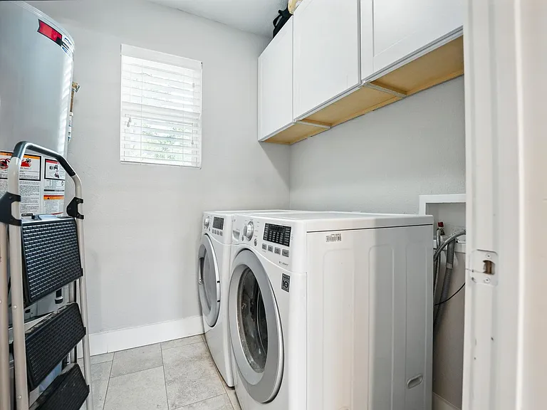 6501 Hickman Ave — Photo 22