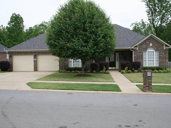1st image of 4106 Stoneybrook Dr