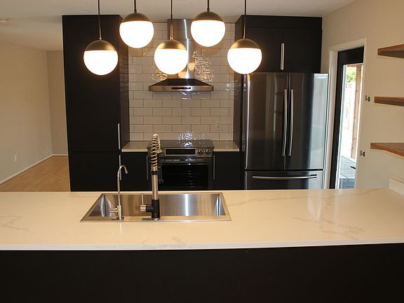 4th image of 6432 E Parkview Dr
