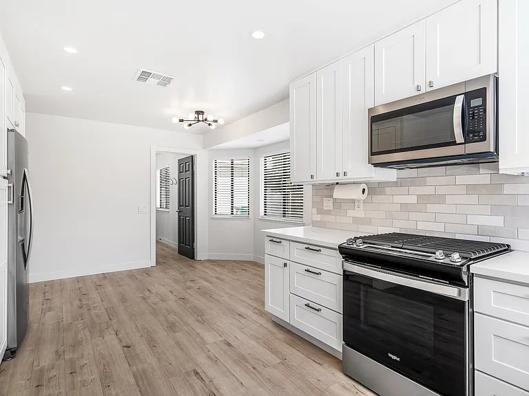 72955 Amber St — Photo 13