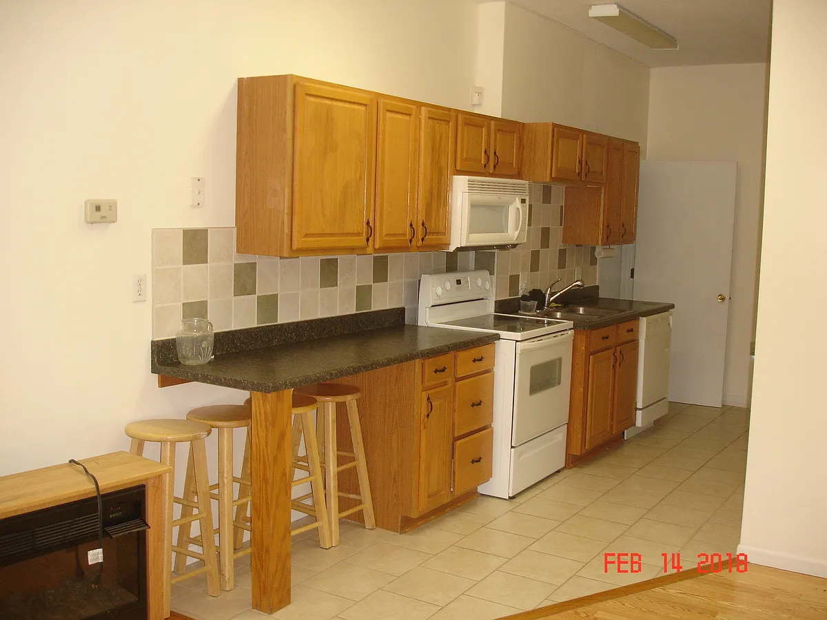 Building Photo - 503 SE 325th Rd