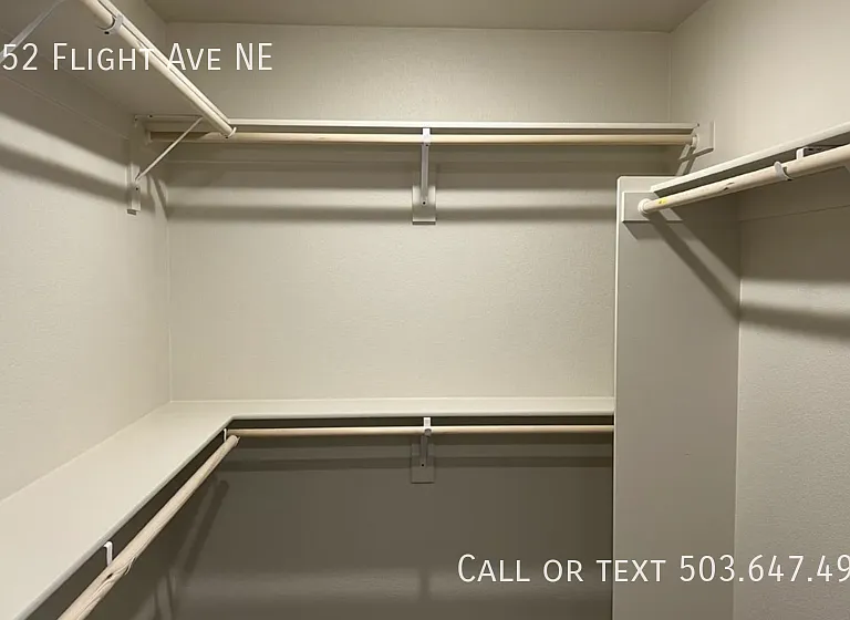 4852 Flight Ave NE — Photo 4
