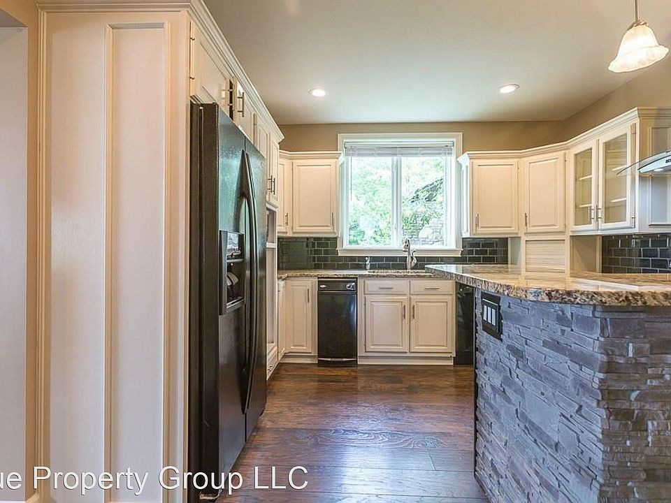 1st image of 1492 S 8th St #1