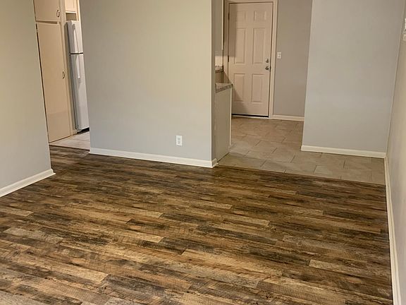 3rd image of 3355 S Glenn Ave