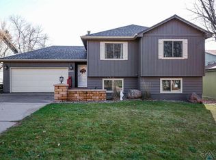 4309 E 33rd St, Sioux Falls, SD 57103