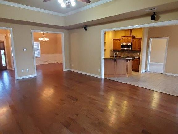 3rd image of 4607 SW Swinton Dr