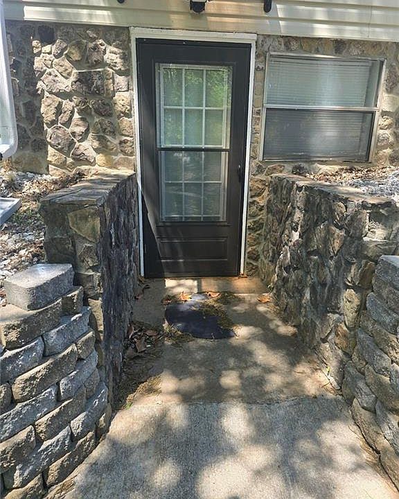 1st image of 110 Powder Springs St