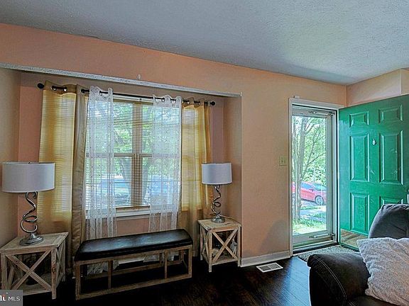 5th image of 244 Sherando Cir