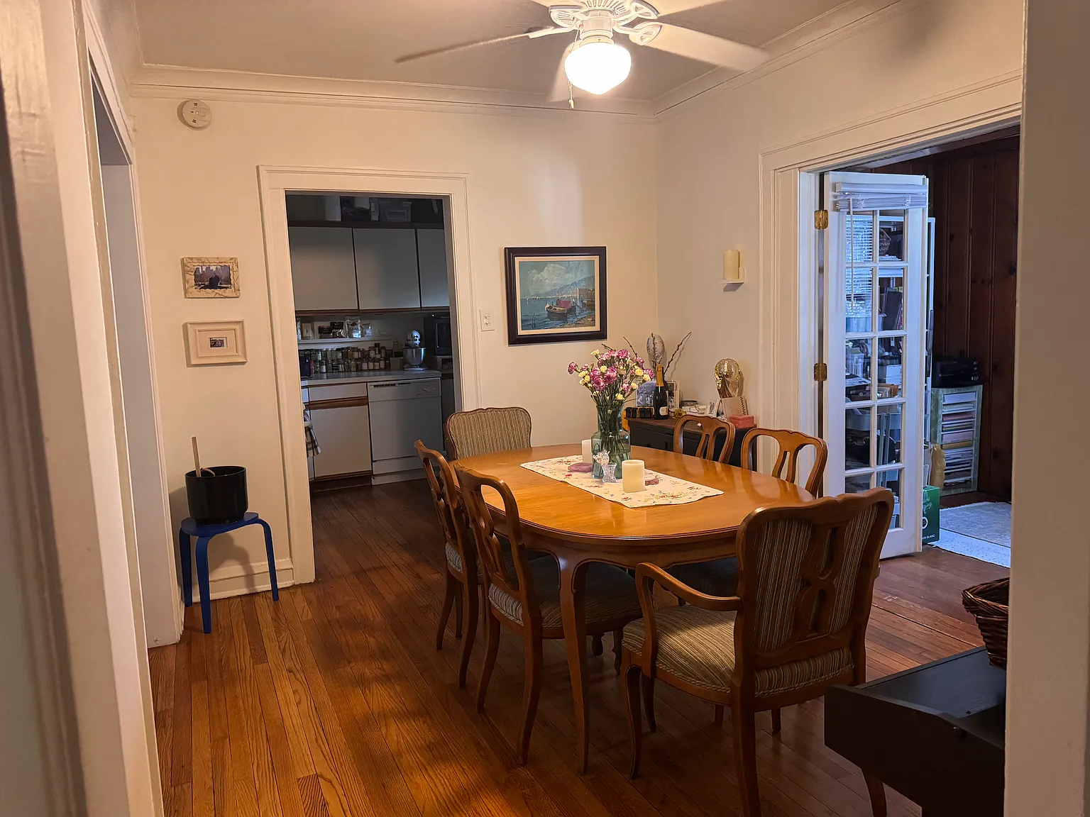 2 bed, 900 sqft, $1,945 — Photo 2