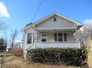 325 School St, East Hartford, CT 06108