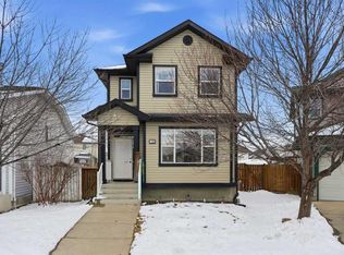 138 S Creekside Bay NW, Airdrie, AB T4B2X8