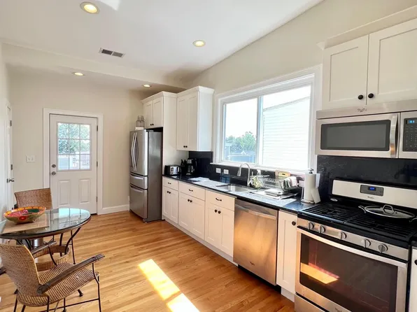 121 Heath St, Somerville, MA