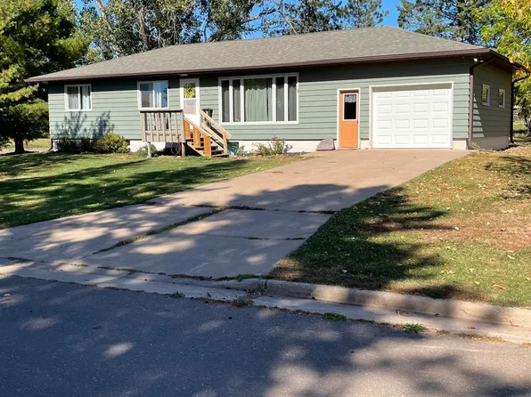 829 W Pine St, Washburn, WI 54891