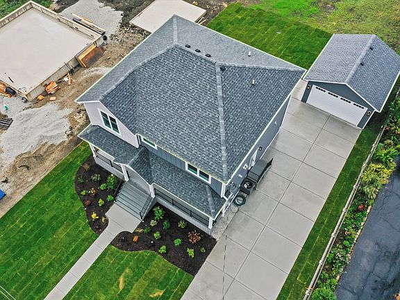 4th image of 7610 Garden Ln