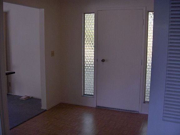 4th image of 6327 Menlo Dr
