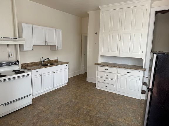 2nd image of 41 E Franklin St APT 1B
