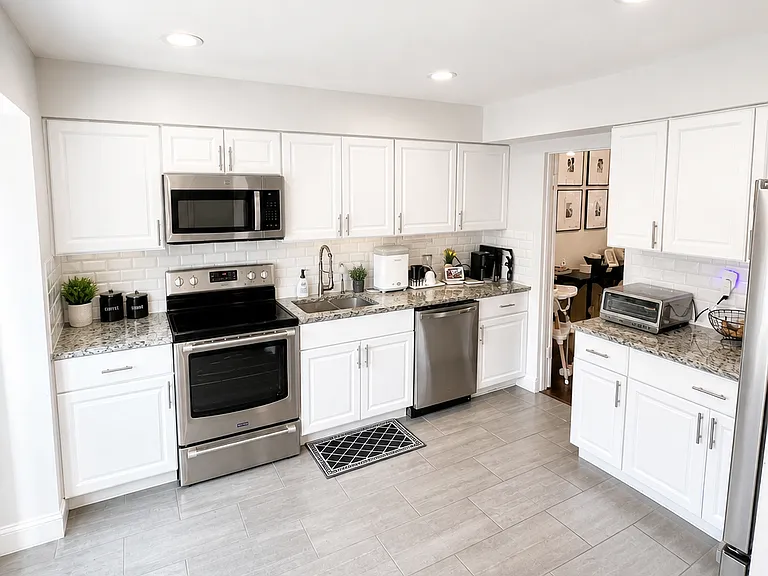 7235 Kousa Ln — Photo 2