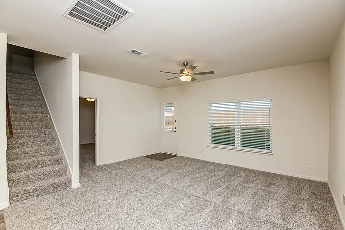 10900 Gray Mare Dr — Photo 4