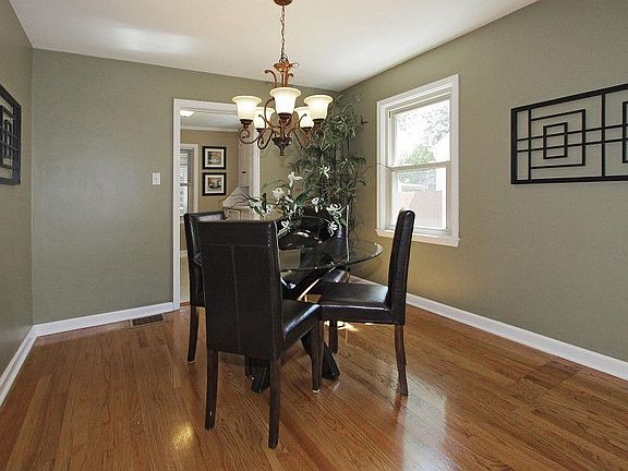 5th image of 6033 Indianola Ave
