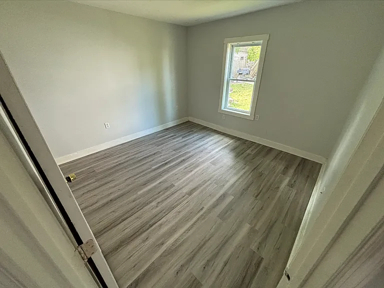 15-27 Mechanic St #19A — Photo 5