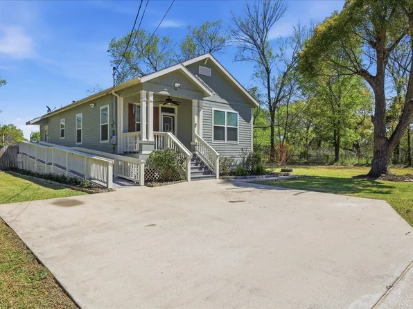 1110 5th St, Orange, TX 77630