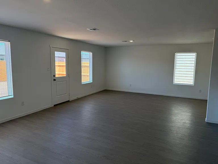 1503 Good Prairie Ave — Photo 9