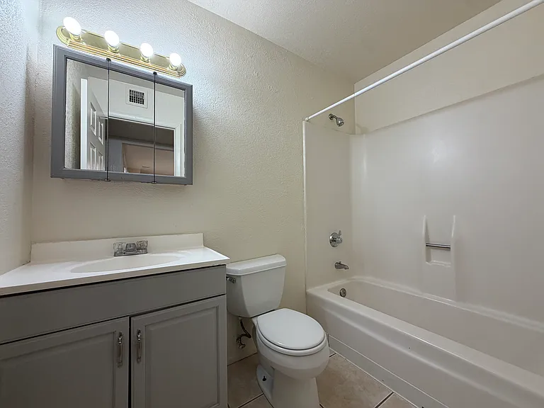 6119 N 31st Ave — Photo 12