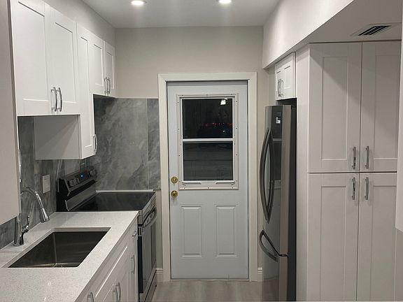 2nd image of 5800 Margate Blvd #731