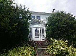 219 Grove St, Brookline, MA 02467