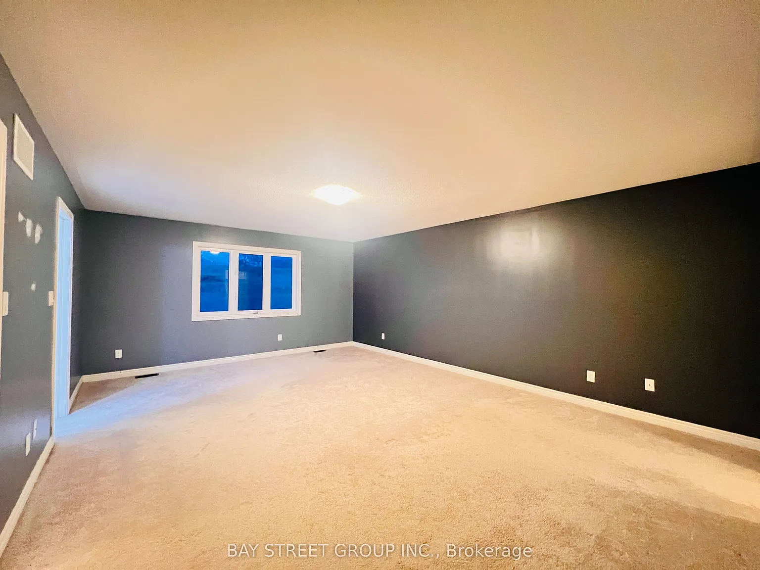 4 bed, $3,650 — Photo 2