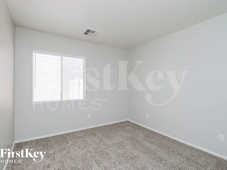 2532 E Olivine Rd — Photo 16