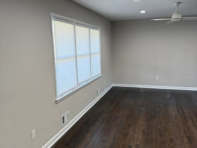Shamrock Dr — Photo 14