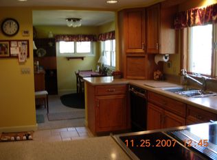 1058 Bullocks Point Ave, Riverside, RI 02915