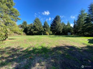 12202 Sandridge Rd, Long Beach, WA 98631