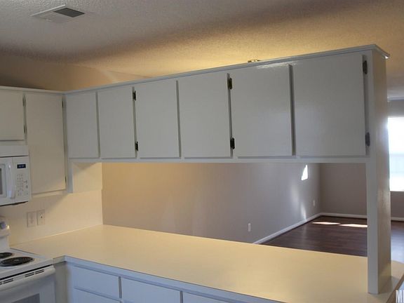 3rd image of 102 Brandywine Dr NE APT H5