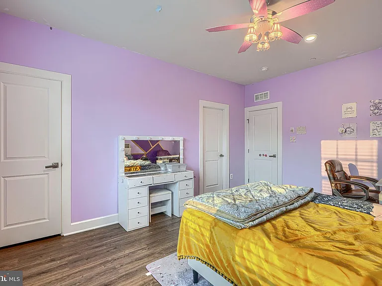 7142 Starmount Way — Photo 42