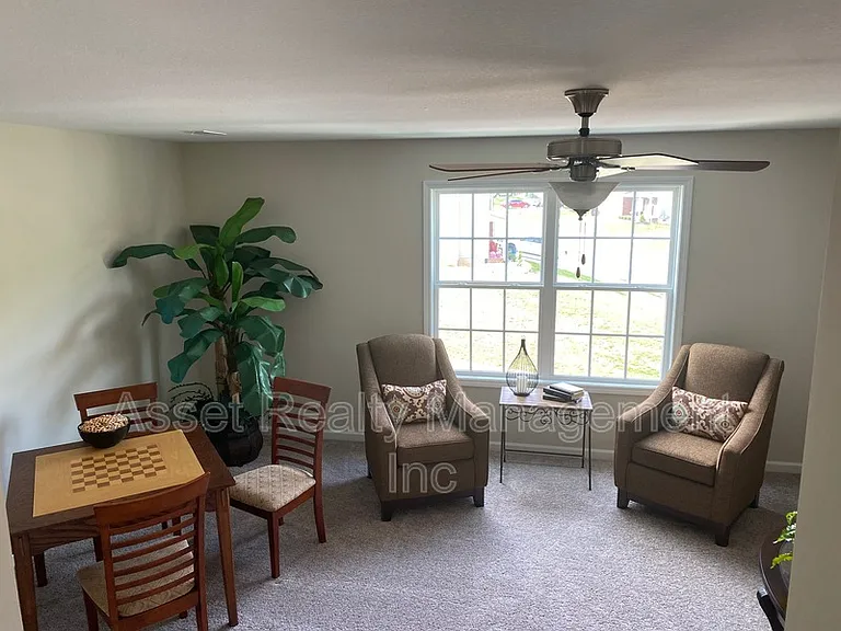 1160 Cloud View Dr — Photo 12