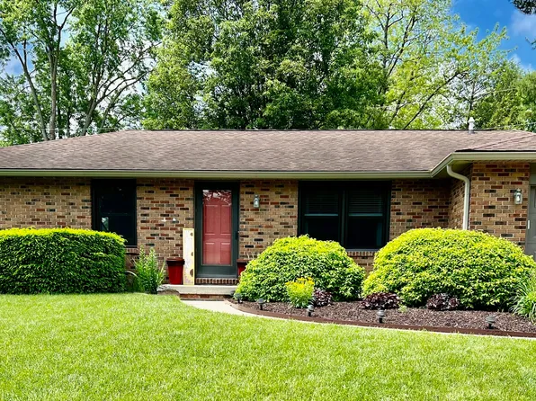 3330 Flintwood Dr, Columbus, IN 47203
