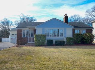 68 Radburn Rd, Glen Rock, NJ 07452