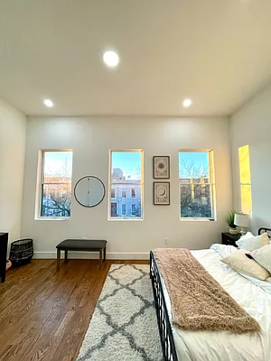 Rented by Yaffa Realty LLC | media 9