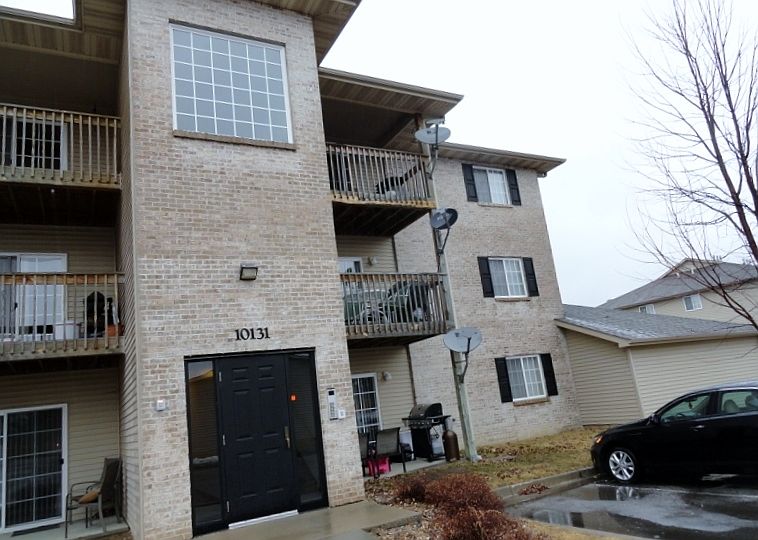 1st image of 10131 Sutton Dr Unit 6