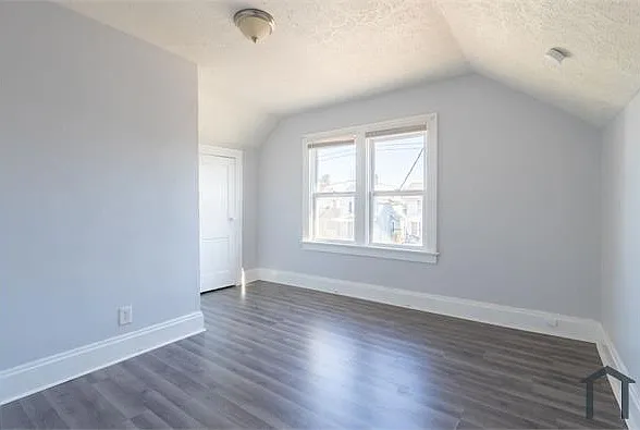 359 Clarendon Ave — Photo 29