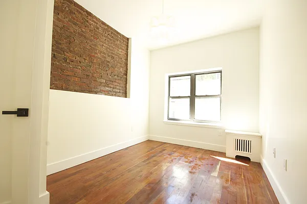 Rented by Nest Seekers International | media 34