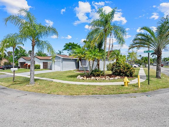 3rd image of 5336 NW 93rd Terrace