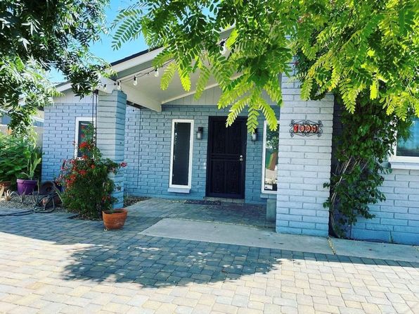 1009 W Riviera Cir